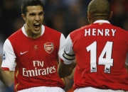 棋牌游戏-富安健洋，横跨两大洲的防守艺术，在乌拉圭与塞内加尔的绿茵焦点中绽放