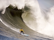 开云官网-当战争与足球相遇，乌克兰力克希腊的夜晚，哈兰德点燃了另一种赛场