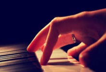 棋牌游戏-哈登末节风暴导演逆转好戏，上海队跨洋击溃骑士展团队韧性