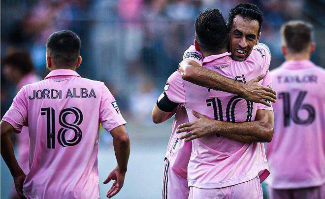 包含华盛顿-击败费城，西雅图枪手取胜领先国际队的词条