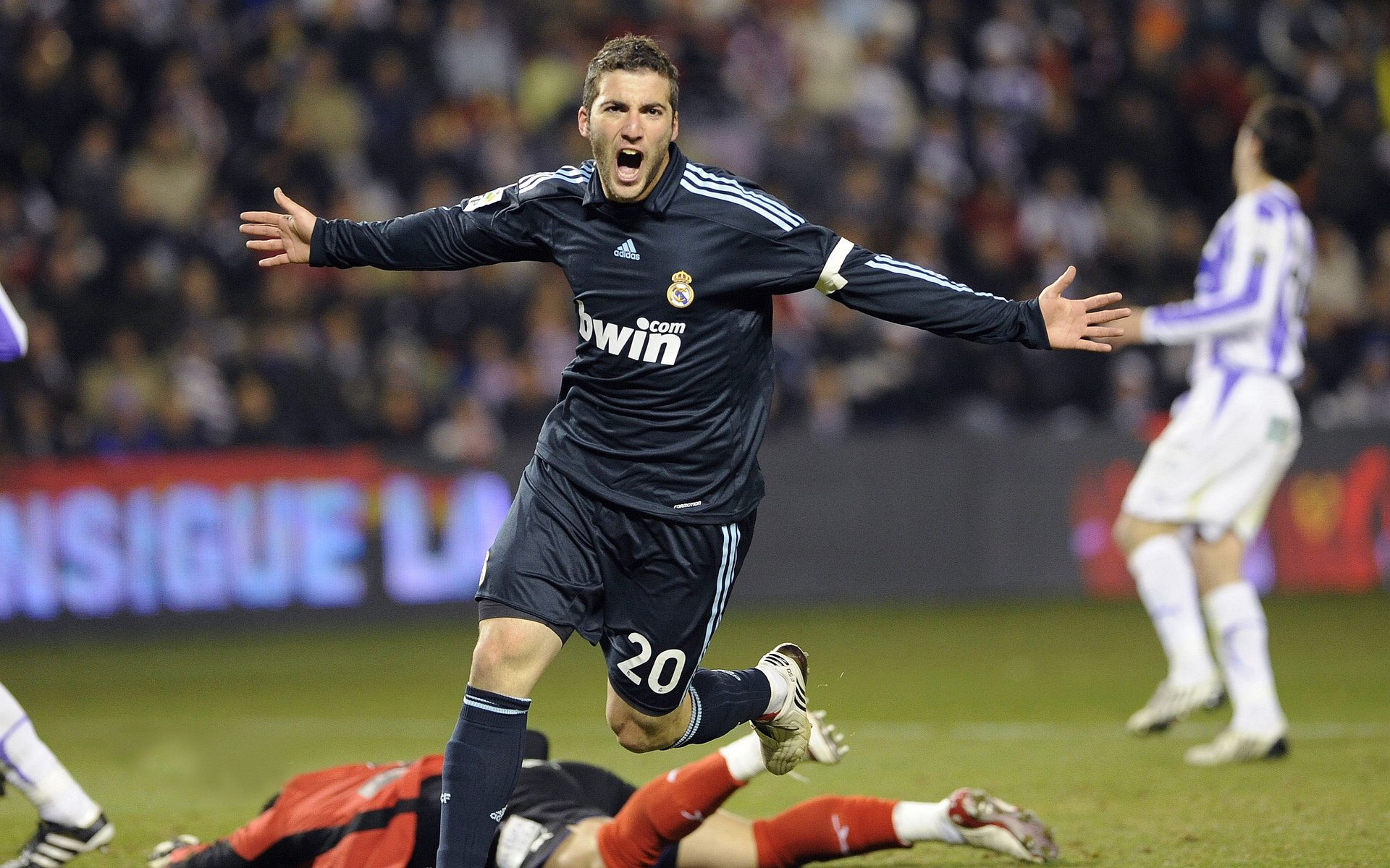 萨卡关键时刻挺身而出，卡塔尔式连续得分压制毕尔巴鄂战术奏效