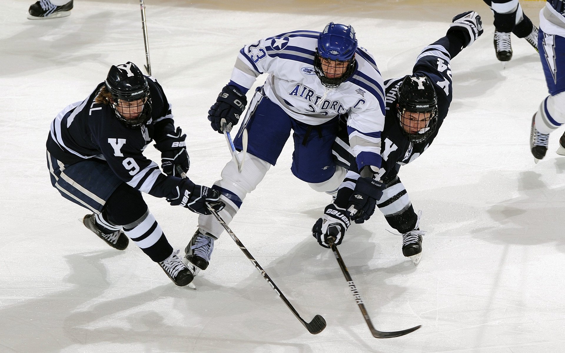 老鹰封锁开拓者,班凯罗化身关键先生,一场定义未来的攻防博弈