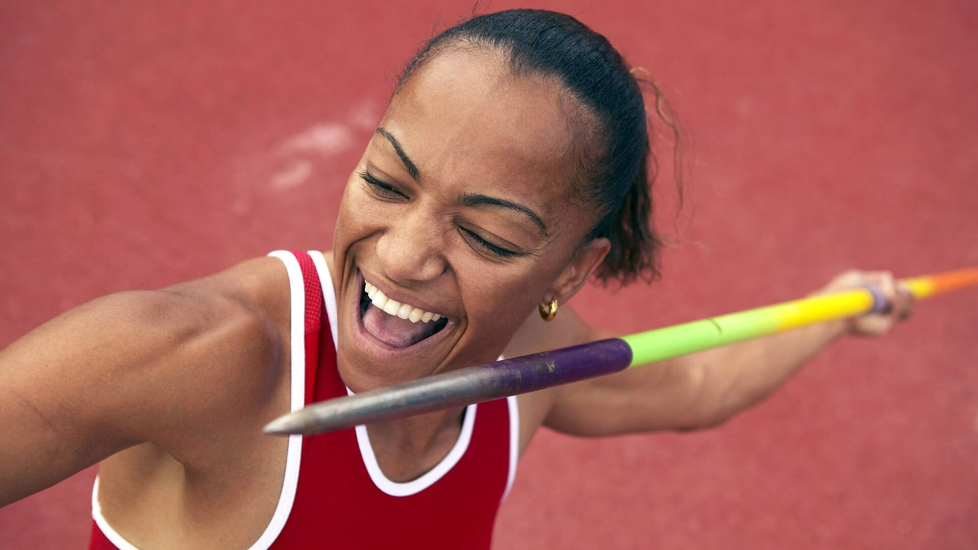 赛道风云，阿斯顿马丁轻取雷诺，诺里斯刷新单圈纪录